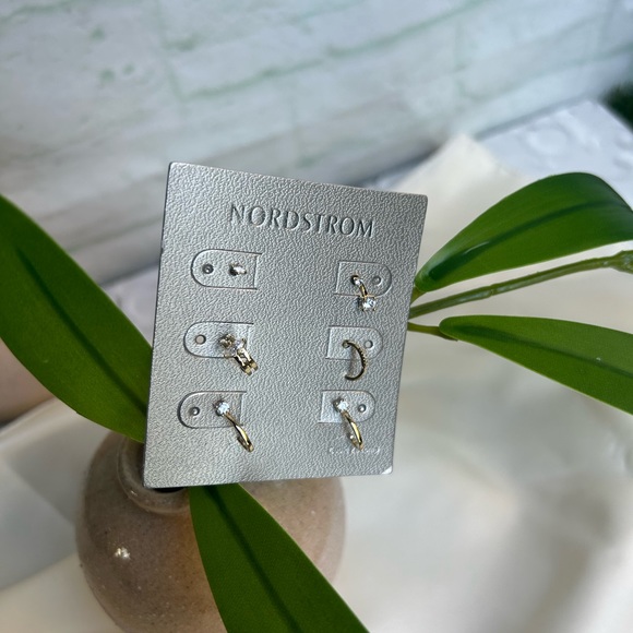 Set of 6  CZ ear party clear-gold Nordstrom 59$ new - Picture 6 of 7